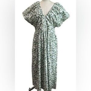 New with tags Society Social -Crown & Ivy Charlotte ivory and green dress